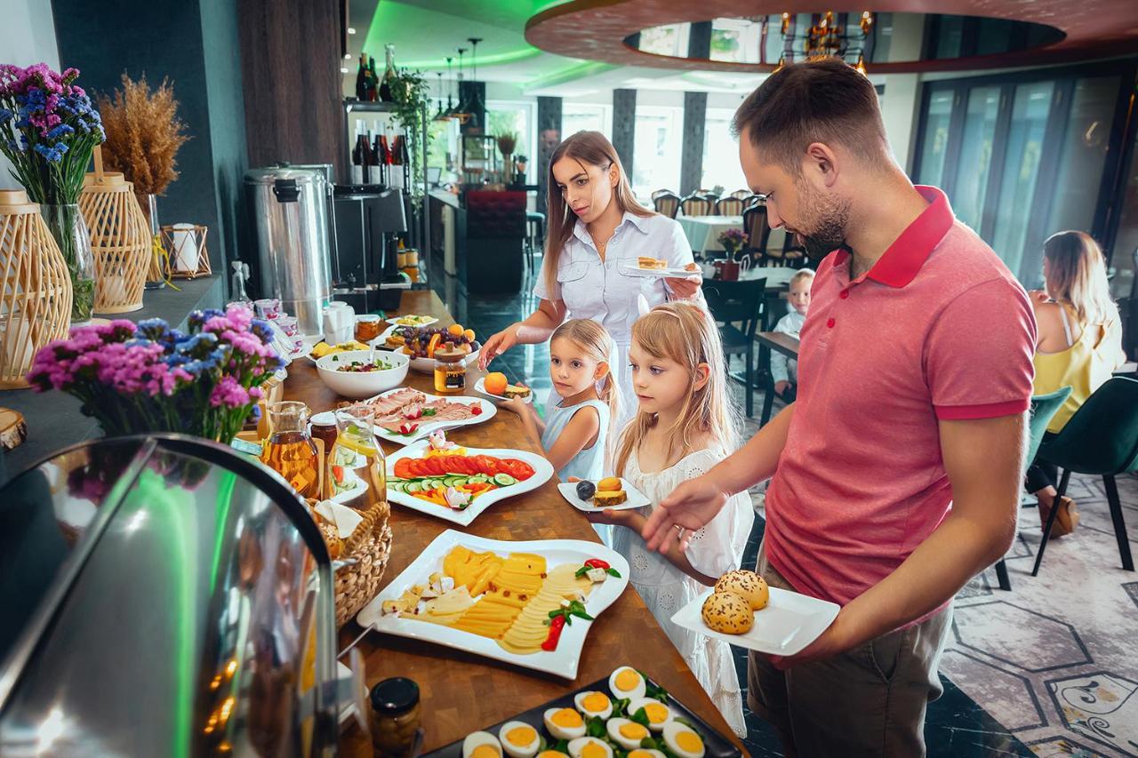 פינצ'וב Zacisze Nad Nida Resort מראה חיצוני תמונה