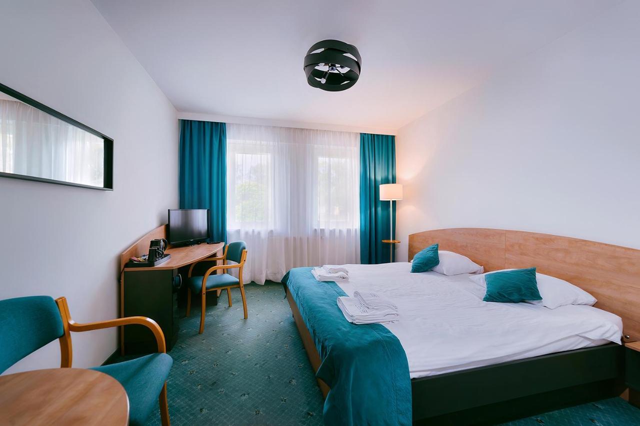 פינצ'וב Zacisze Nad Nida Resort מראה חיצוני תמונה