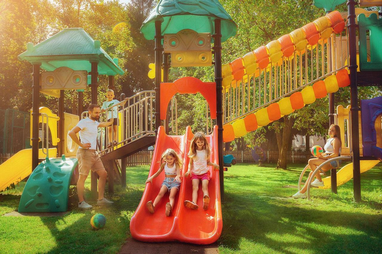 פינצ'וב Zacisze Nad Nida Resort מראה חיצוני תמונה