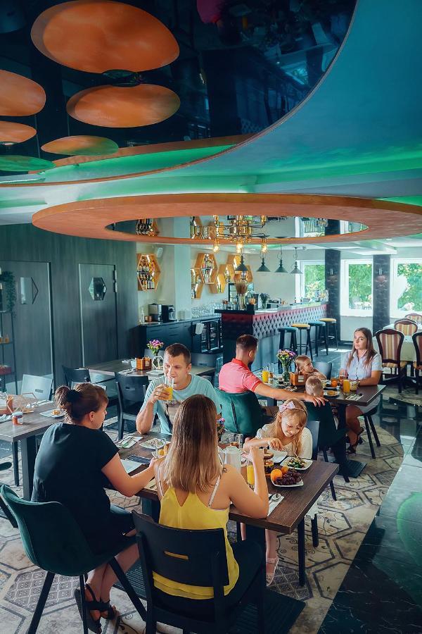 פינצ'וב Zacisze Nad Nida Resort מראה חיצוני תמונה