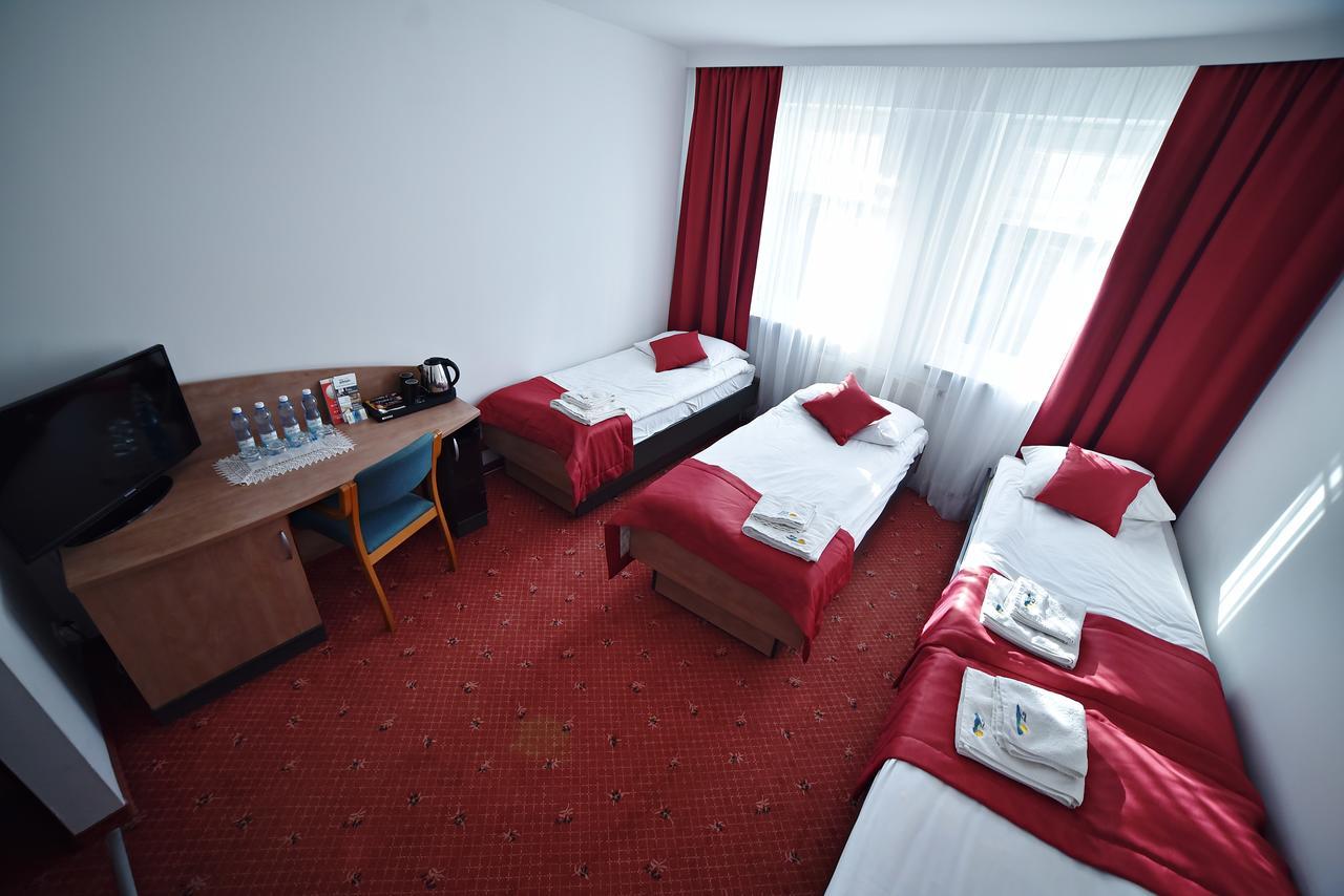 פינצ'וב Zacisze Nad Nida Resort מראה חיצוני תמונה