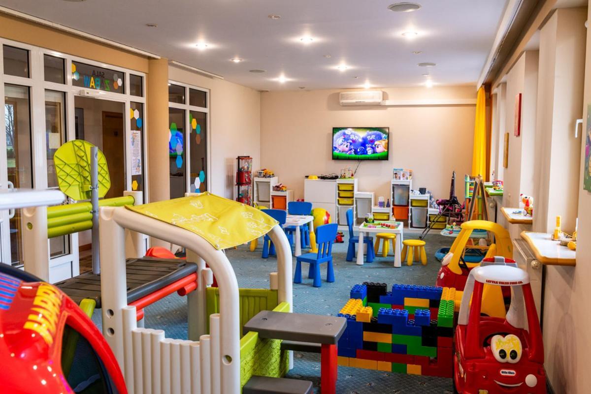 פינצ'וב Zacisze Nad Nida Resort מראה חיצוני תמונה